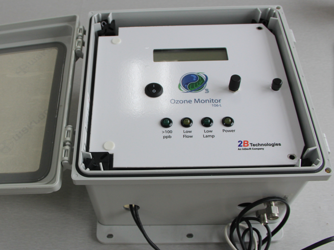 工业版Model 106-IND臭氧分析仪
